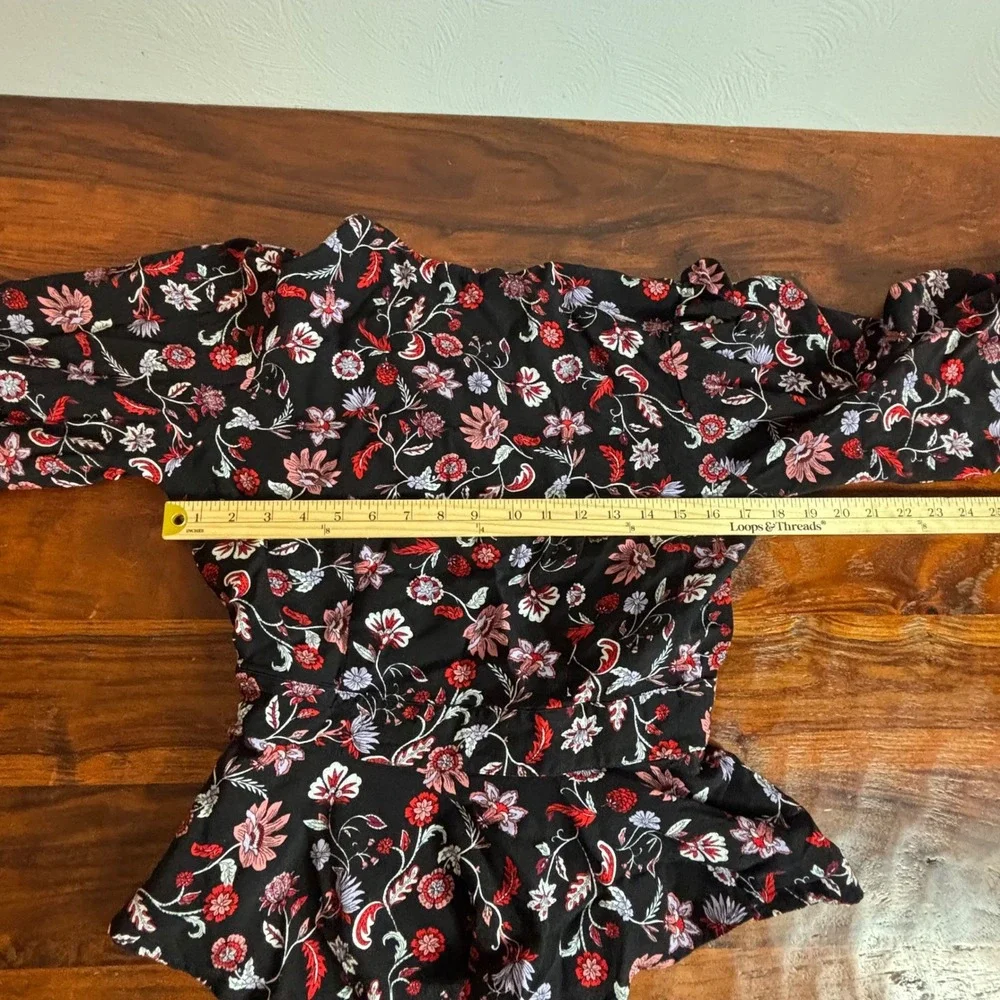 Banana Republic Womens Black Floral Wrap Peplum Top Puff Sleeve‎ Small